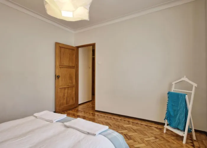 Apollonia 3 By Interhome Daire Lisboa